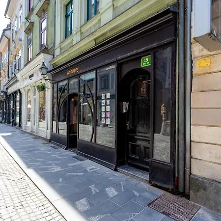 Old Town Sixteen * 류블랴나