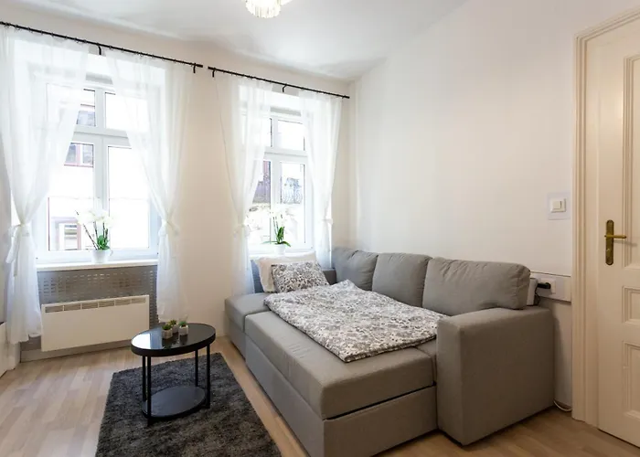 Old Town Sixteen Apartman