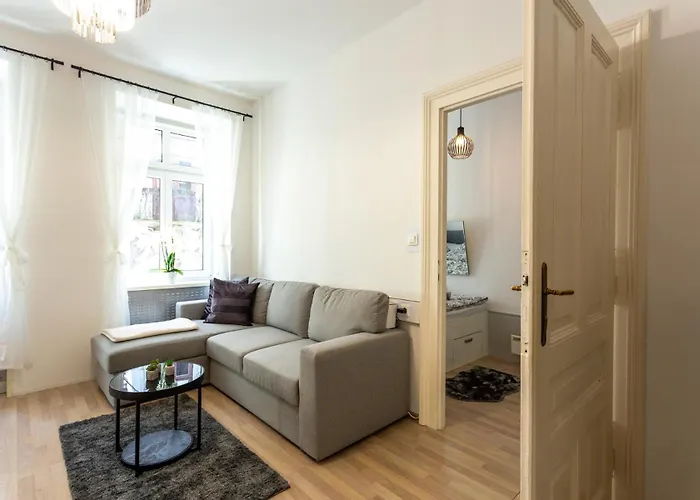 Old Town Sixteen Apartma *